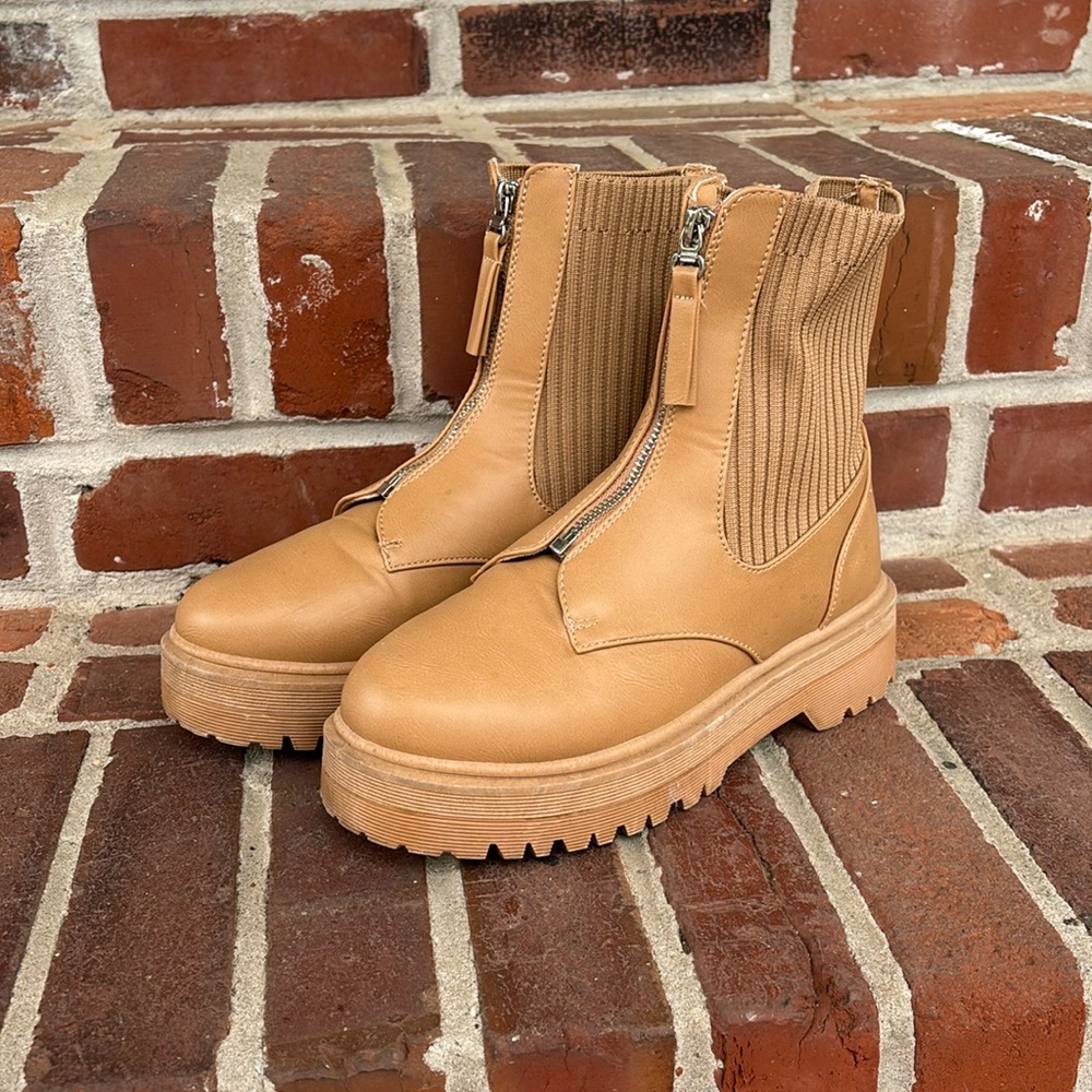 Qupid lug sole taupe zip up booties